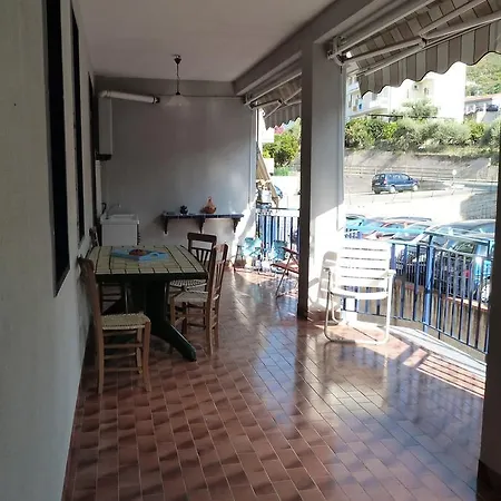 Casa Lucia, La Tua Dimora A Lejlighed